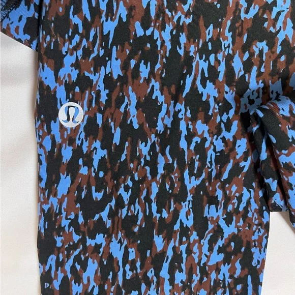 Lululemon Blue, brown and Black Patterned Leggings - Picture 2 of 10